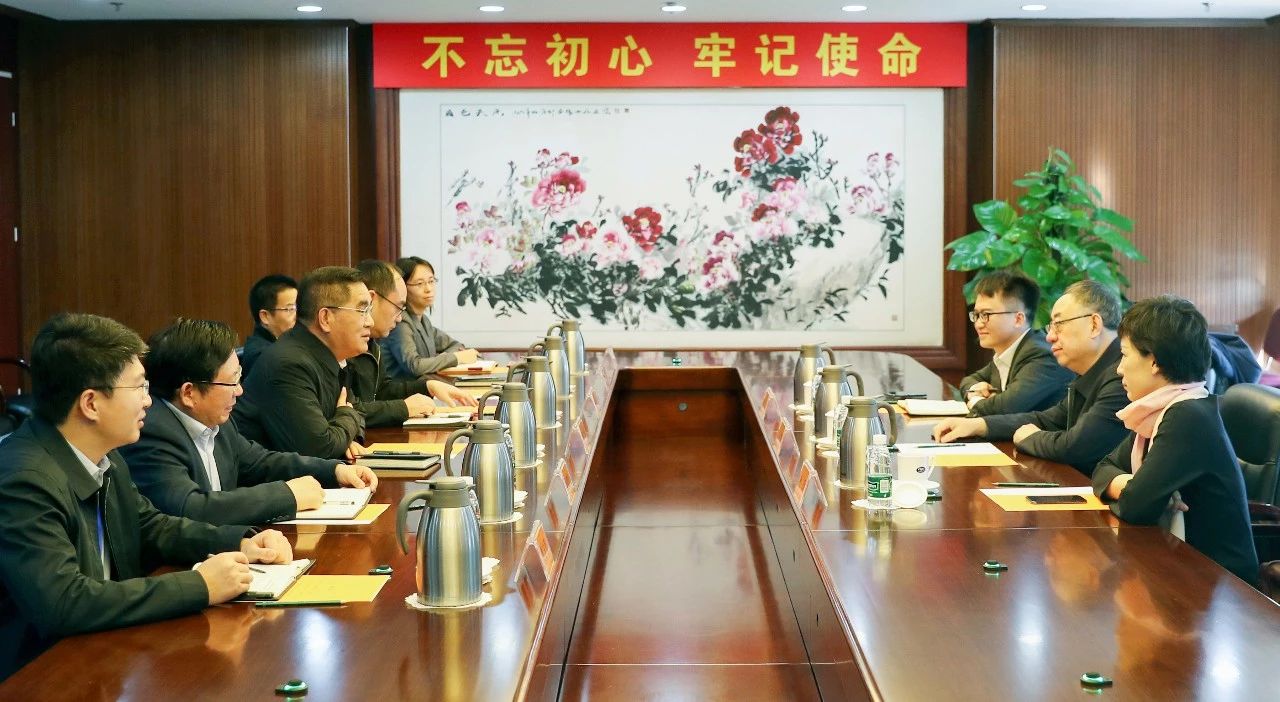 姜仁鋒會見中國國新黨委委員、總會計(jì)師劉學(xué)詩 