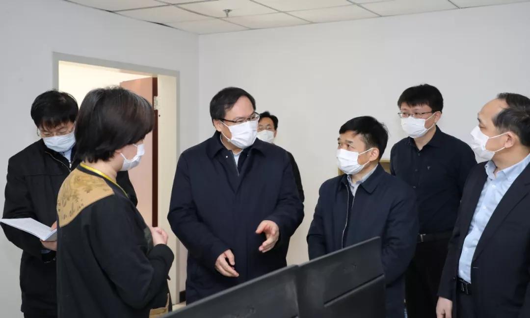 楊金成到七院、七一四所檢查指導(dǎo)疫情防控和復(fù)工復(fù)產(chǎn)工作